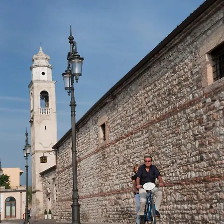 Cangrande Szálloda 3*